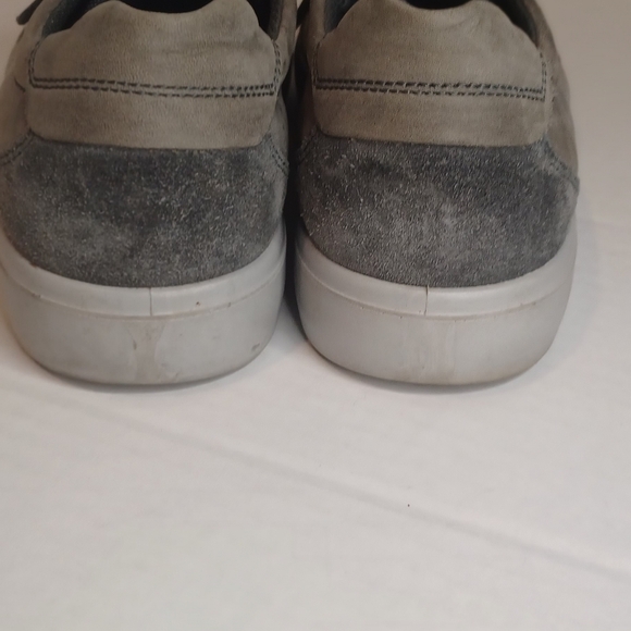 Ecco Leather Casual Sneakers Men's Size‎ 9/9.5 Gray Low Top Shoes Suede - Picture 4 of 6